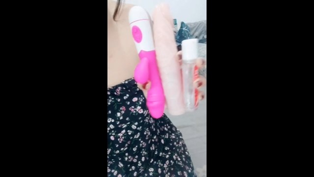 10 Fakta Cewek Cantik Viral Yang Suka Koleksi Toy Iclik