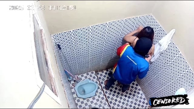 Viral Tante Cantik Disodok Karyawan Indomaret Terekam CCTV