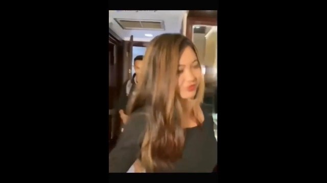 Video cici cantik ajak karyawan staycation viral banjir pujian